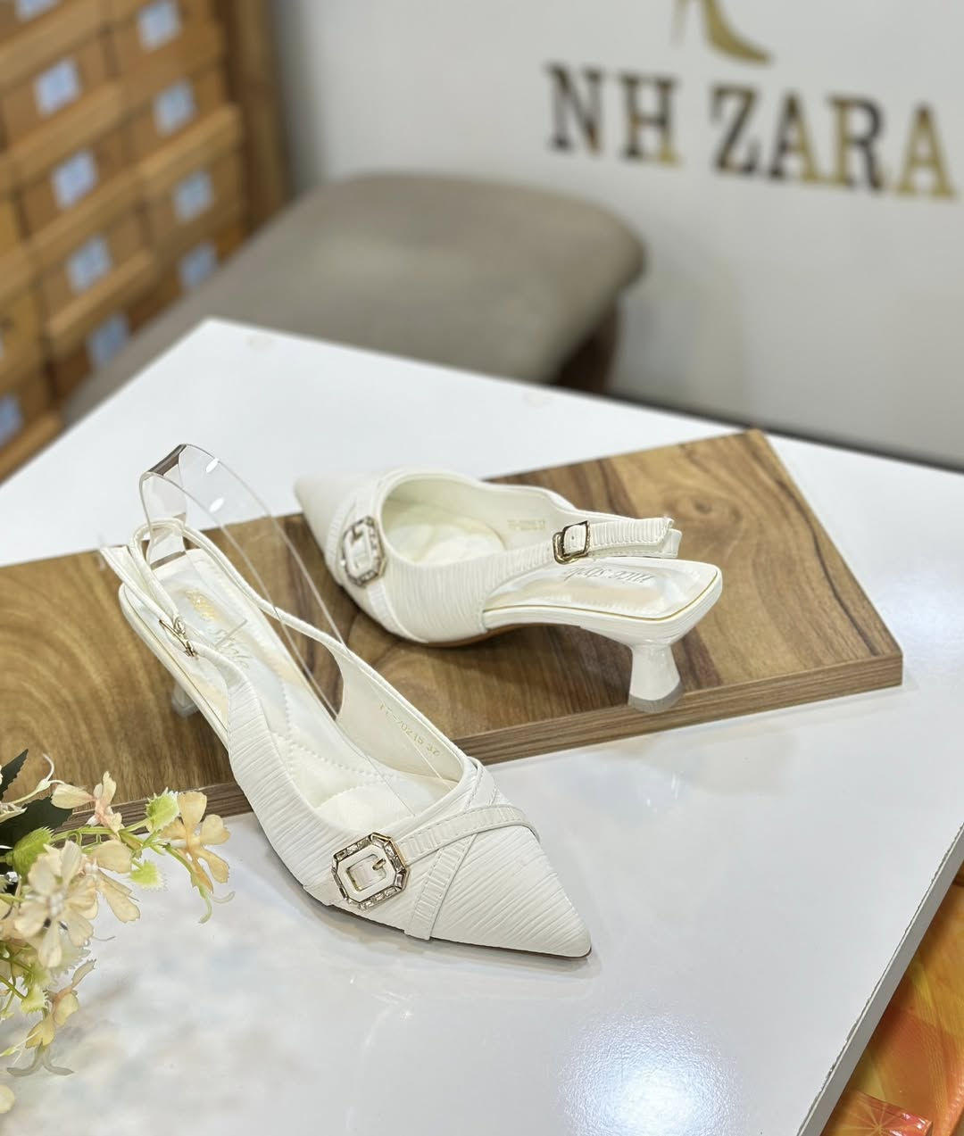 الموصل / الزهور - مجمع عزيز فتحي ط3 👇✅🥰

جميع الموديلات جلد طري دبان طبي 👠🌺💕
 قياسات هذا الموديل  من 37 الى 41🎗️🙏
السعر 15 الف فقط 💵🥰

حصريا لدى NH ZARA وبأنسب الاسعار 😍👇💕

موصل / الزهور - مجمع عزيز فتحي ط3 🌹

التوصيل داخل الموصل الفين دينار فقط 🚗🚕

التوصيل للاقضية والنواحي والمحافظات 5 الاف🚗🚕

لطلب التوصيل يرجى ارسال :
- صورة الموديل مع ذكر اللون والقياس 👝🧳👠👞👟
- اسم الحي مع اقرب نقطه دالة 🏡
- رقم الهاتف ☎️


**إذا كنت صاحب هذا الإعلان وتريد حذفه لأي سبب، رجاءا أرسل رسالة إلى الدعم الفني**