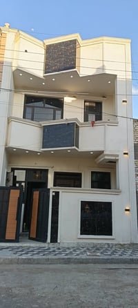 البيع بيت 85 متر الدرج جام + شبابيك الامنيوم تركي يحتوي البيت على مدخل...