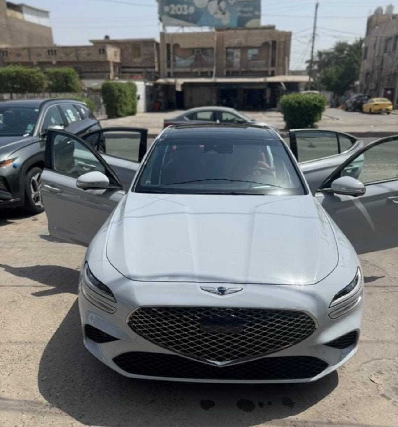 السلام عليكم 
جينيسيز موديل 2023 رقم بغداد حادثها كما موضح بالصور بدون ايرباك محرك 6 سلندر توين تيربو فئة برستيج اعلى فئة عارضها 280 وبيها مجال للاستفسار تواصل على

0772 570 3830‬
***********
