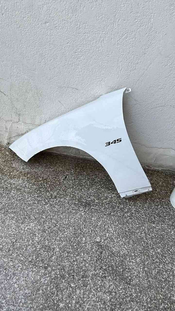 جاملغ امام ايسر 
جارجر 23 
بدون صبغ اصلي 
فقط بارد بسيط موضح بالصورة 
السعر /225$
مكانه البصرة 
***********
