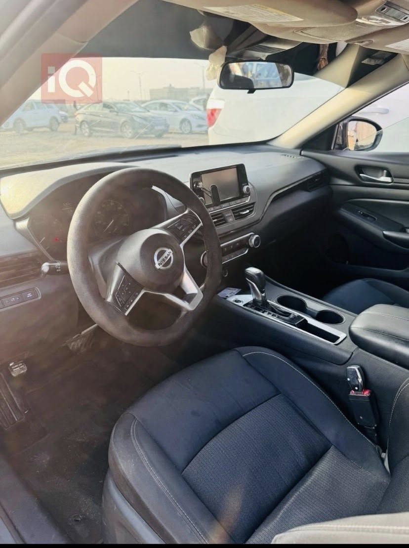 نيسان. التيما. 2022.  SV
سيارة فول ما عدة الفتحة 
مكينة. 4 سلندر.  2500
ماشية 110,000
حادثهة امريكة صندوگ تلث قطع
رقم بصرة.  حرة. 
مكانهة بصرة. 
سعره 135.  ورقة
***********
