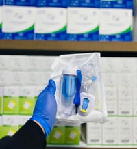 جهاز تقطير • خالي من اللاتكس • مناسب للمستشفيات