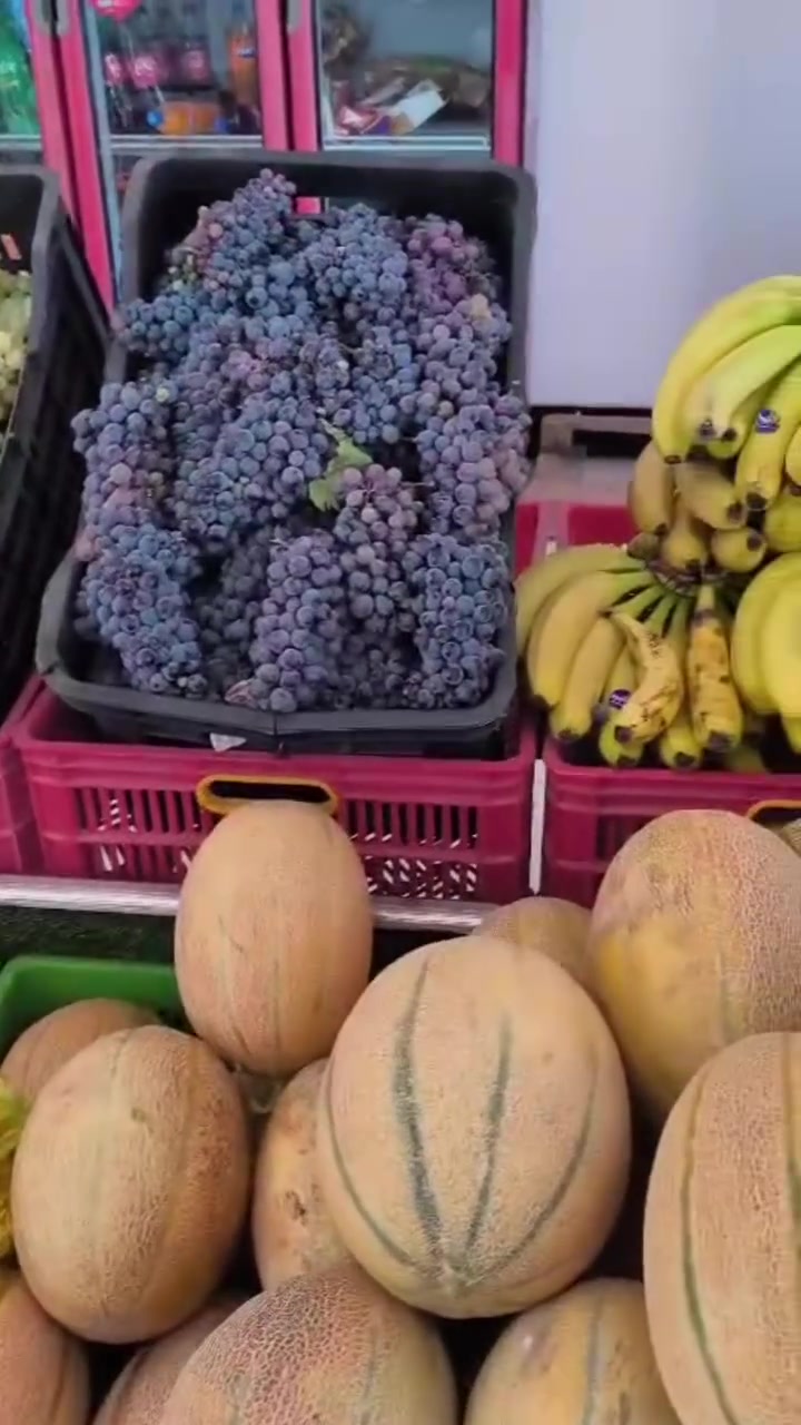 ⁨ المخضر توفر ،انواع الفواكه والخضروات متوفره وبأسعار مناسبة جدآ 
الحي العسكري ، محلات ابو اكرم التجارية
توصيل 🚚هــ/واتساب :***********⁩
