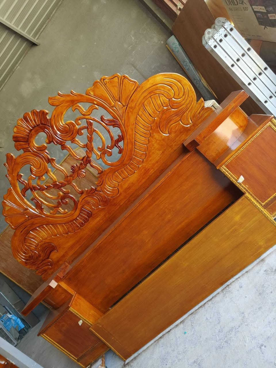 يالله 
غرفة نوم 6باب ملحق  
صاج تسكام 5 ملم طبيعي 
الضهر جرجوبة  براغي 
غرفة مال عرس  جدا حلو الغرفة 

السعر 850 مع الشد والنقل داخل الحلة 
  
توصيل محافظات  او اقضيه ونواحي  بكروه مناسبه 
*********** 

العنوان   حلة ناحية ابو غرق
