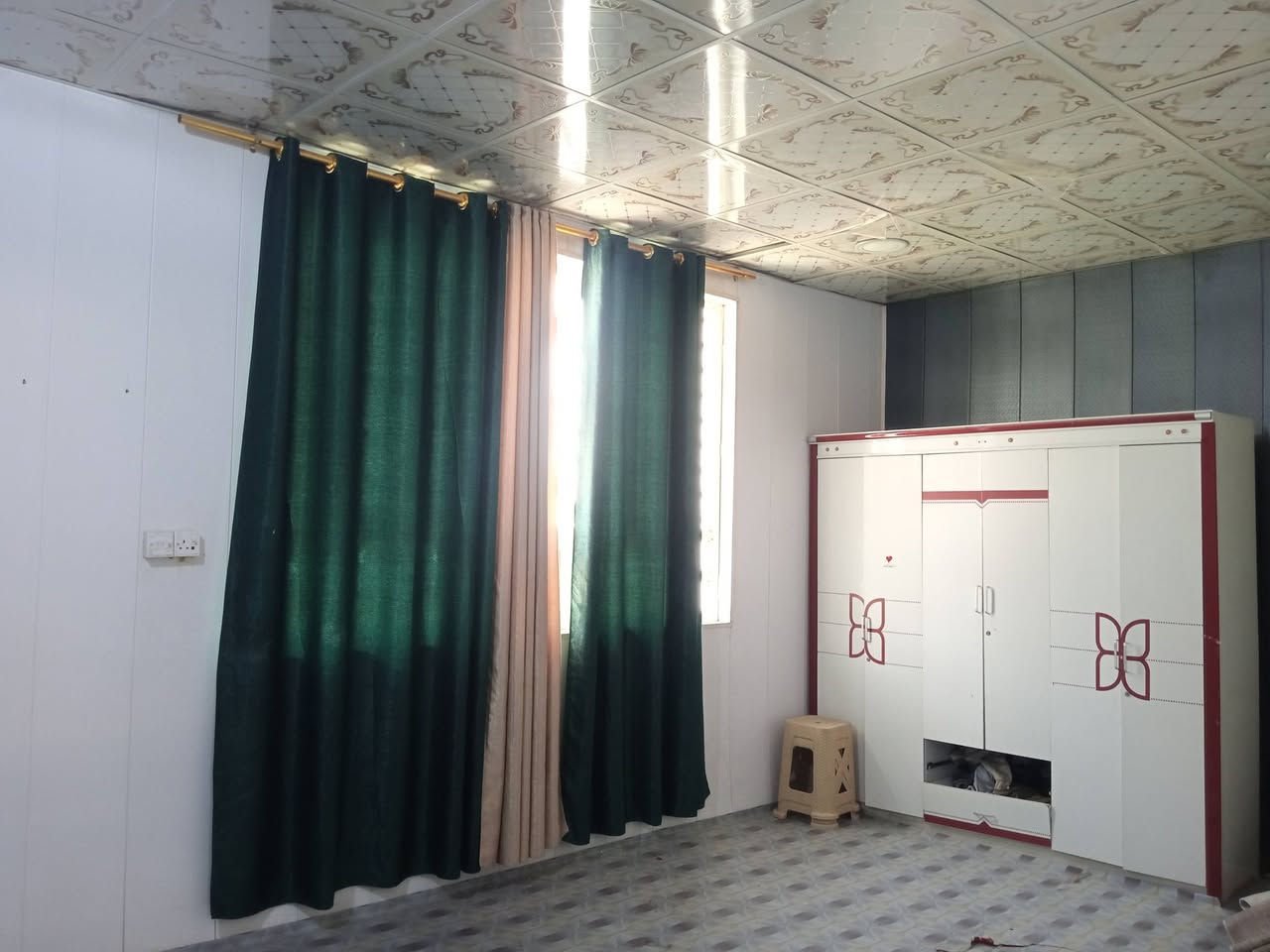 بيت بالمحموديه حي الشهداء 288 متر قاط ونص طابو ملك صرف بناء بلوك 4غرف نوم 2صالات مطبخ وحمامات 2 واستقبال للاستفسار على الرقم او الواتساب ***********.    حي كامل خدمات ماء مجاري كهرباء وتبليط
