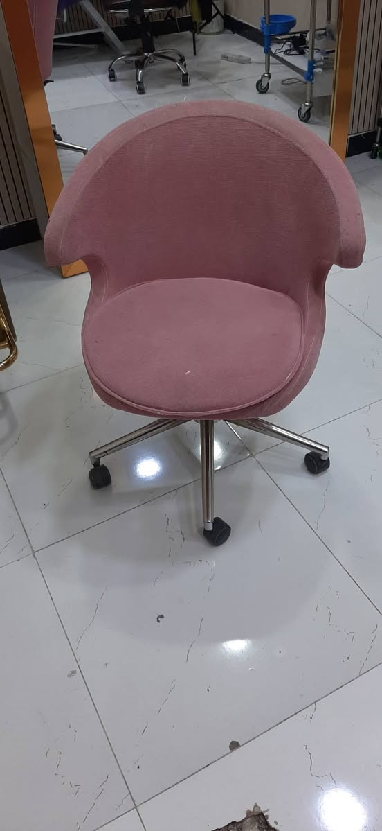 اغراض صالون 
فاترينات عدد 2 الوحده ب90 
ستول عدد 3 الواحد ب50
مكاني ناصريه مركز


**إذا كنت صاحب هذا الإعلان وتريد حذفه لأي سبب، رجاءا أرسل رسالة إلى الدعم الفني**