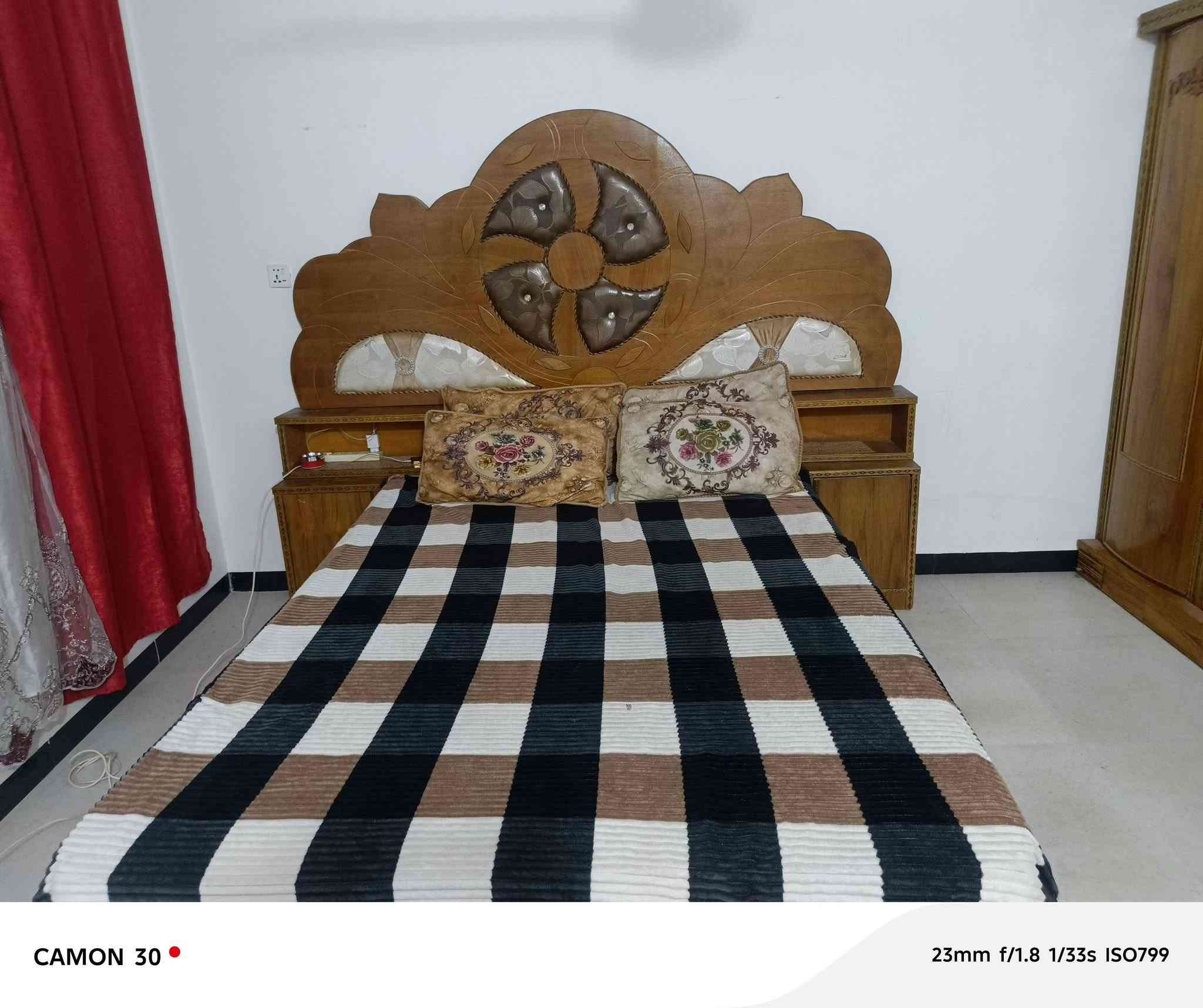 غرفه نوم نضيفه سعره 400وبيه مجال 
كربلاء ***********
