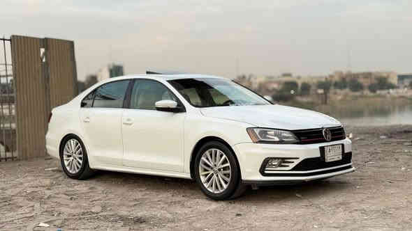 سلام عليكم 
جيتا 2016 SEL فول مواصفات 
مكينه 1.800 تيربو 
كير مكينه مكفولات 
داخل بيجي كشن تدفئه 
رادارات جانبي خلفي امامي 
ماسحات اوتو 
ليتات داينمك متحرك 
فتحت سقف 
ويل اصلي 17 تخم تاير جديد 
السياره عليها دعاميه GLI 
لد داخلي متحرك 14 قطعه 
حادث السياره هلال الجاملغ الخلفي او باب خلفيه مصبوغات  او بيها 3 قطع بارد بيها ايرباك فقط البرده اليمنه 
رقم بغداد مميز 
باقي السياره مكفول نقص السياره بس صدر امامي 
السعر 142 وبيها مجال 
مكان السياره بغداد الكرخ 
رقم ***********
