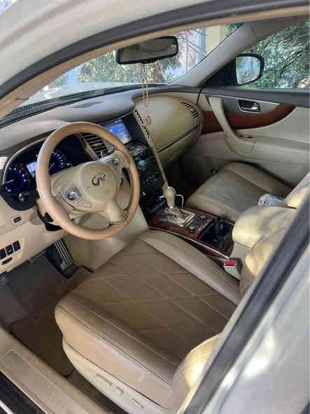 انفنتي qx70 2015
خليجيه مكفوله كفاله عامه
بدون صبغ وحادث فول مواصفات
سلايد
كشنات جلد وكشنات كهرباء وتدفئه تبريد
شفتات ستيرن
كامرات 5 وحساس امامي خلفي
تبريد قطعتين لايت زنون عدسه جنطه كهرباء وشفط سستم سماعات bose 
معروضه ب187 ورقه وبيها شي بسيط بيع او مراوس حسب القناعه *********** بغداد
