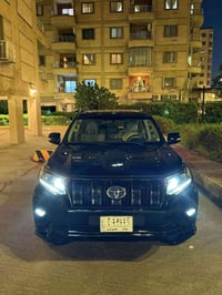 برادو VX ميد نايت  موديل 2023 .ماشية 77 الف كيلو مغلفه PPF سعر4900 077...