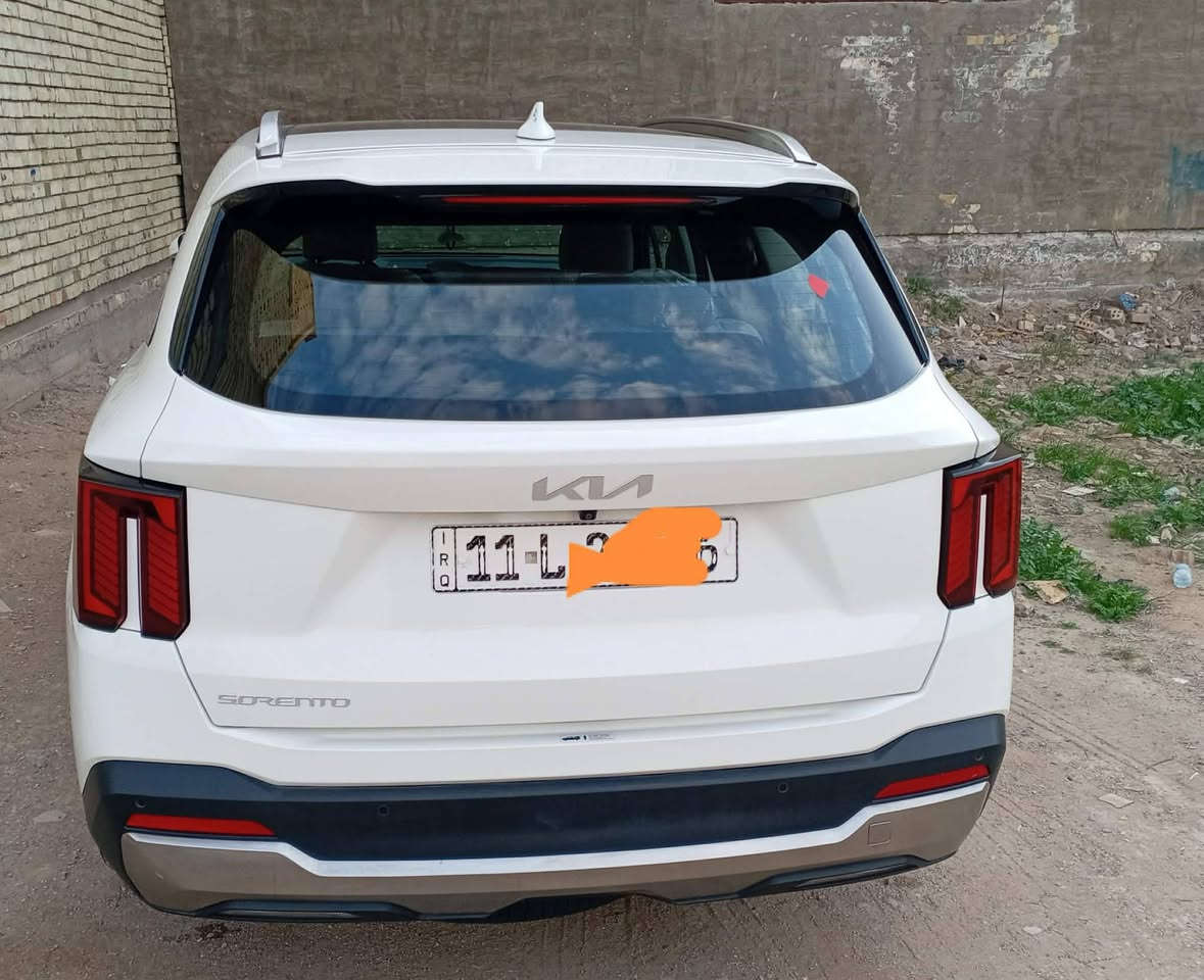 السلام عليكم للبيع سورنتو  موديل 24 ماشيه 25 الف سيارة بحاله الشركة ويل 20 فول بانوارما  داتاشو كير ماوس 7راكب 6سلندر 3قطع تبريد رادار كروز سرعه  لايت عدسة زاد بدأت  السعر 325 كراسي كهرباء وبعد بيه اهويه موصاصفات مكان الدورة البو عيثه  ***********  واتساب مامتوجد عل مازنجر رجان
