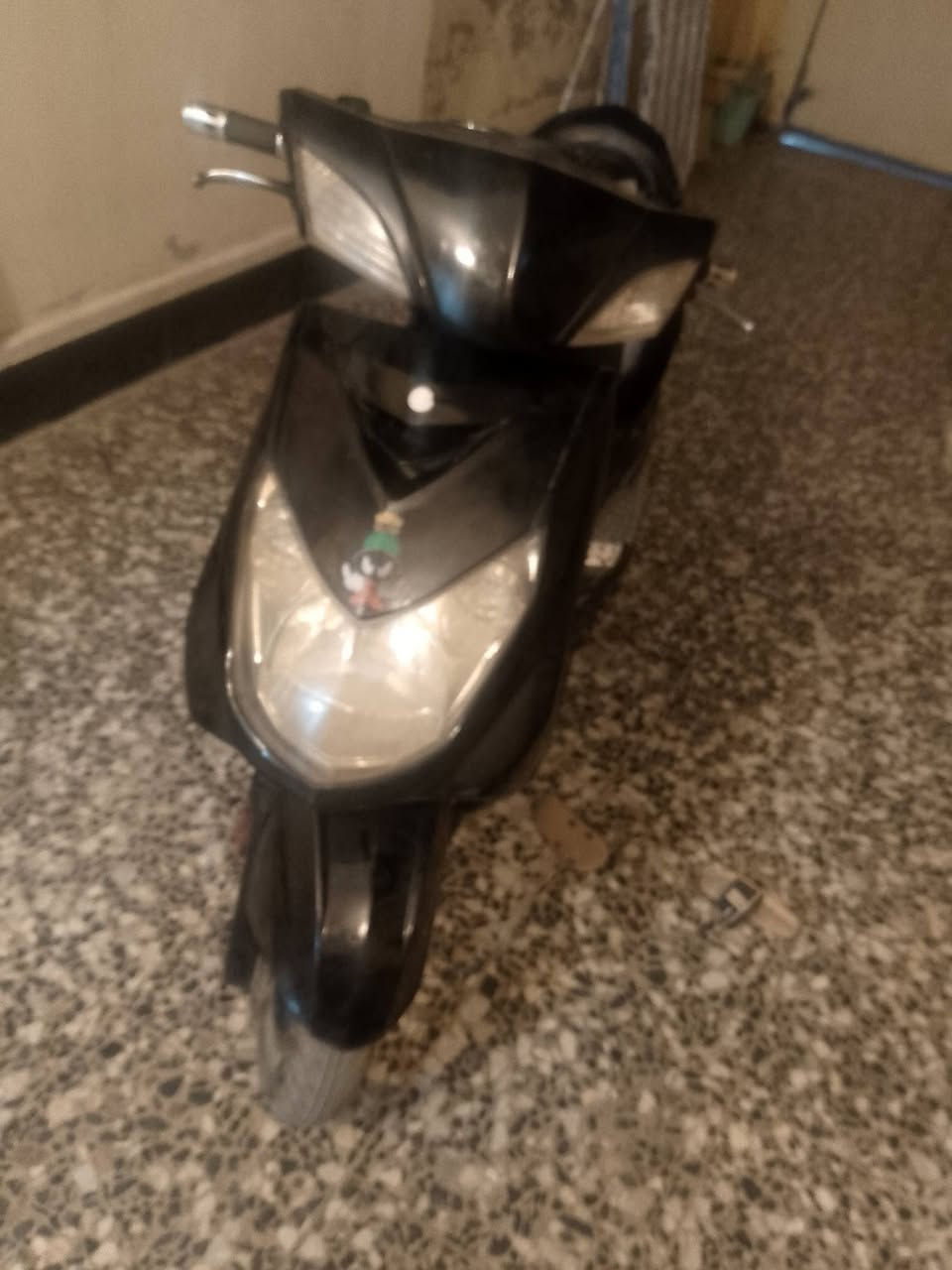 سكنس فحل نوزل دراجه نضيفه الكلج الخلفي يرادله تبديل الدراجه حلوه ما موكفتني ما متواجد فيس ***********
