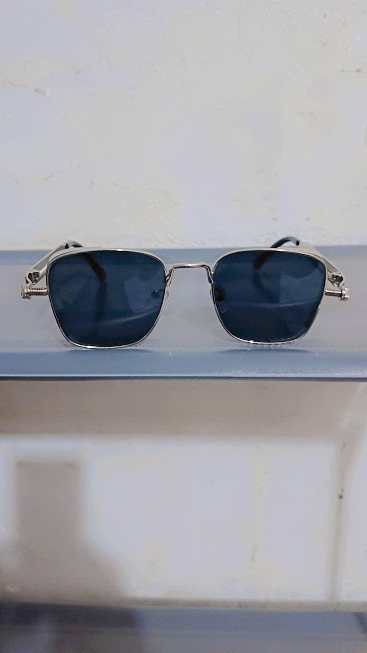 عندي شلعه مال مكس
هاي بضاعه اكثر شي كتروني بيهن 150كيلو كيلو عله 600 ابيع عله كيلو شوف بضاعه بعينك وتحجز 
***********
