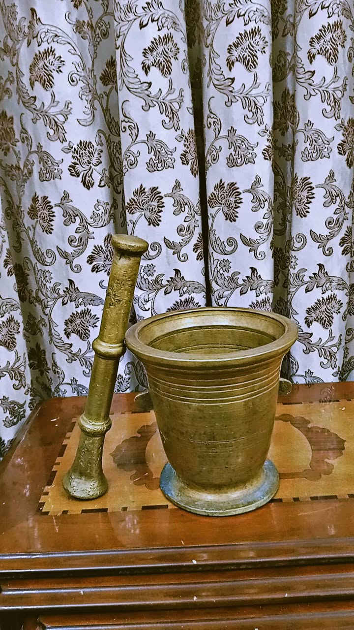 سلام عليكم هاون للبيع قياس 18 نظيف جدا وزن حيل ثقيل سعر خاص ***********
