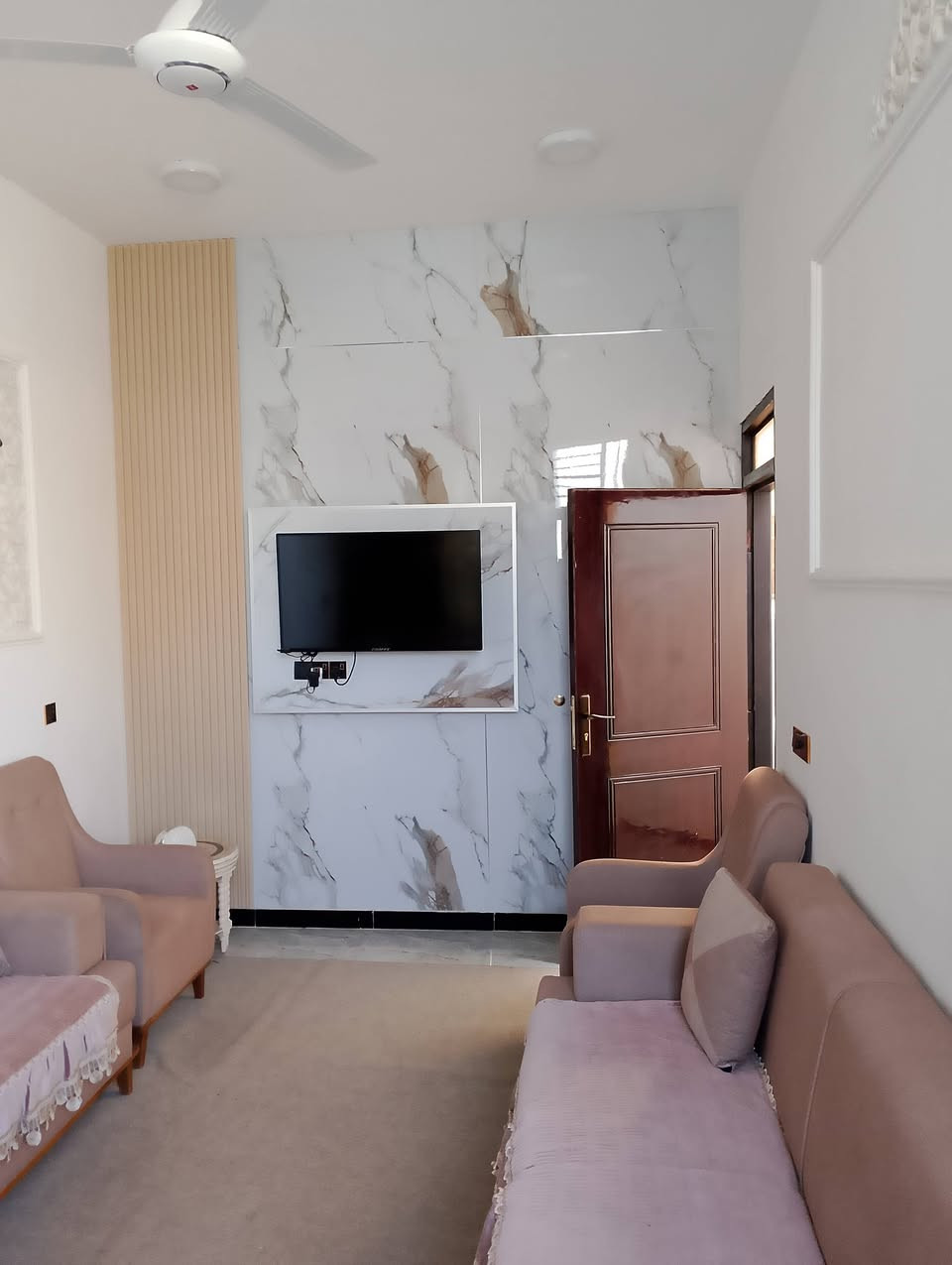 دار للبيع 🏠
المساحة 100 متر طابو صرف سند

واجهة 5×20 طابقين 🏠

بناء درجة اولى

📍الموقع حي الاسرى الفرع مقابل التبي مول 

شارع وموقع ممتاز جدا يتوفر كافة الخدمات 

للاستفسار الاتصال على الرقم 

‏‪0775 949 0794‬‏
