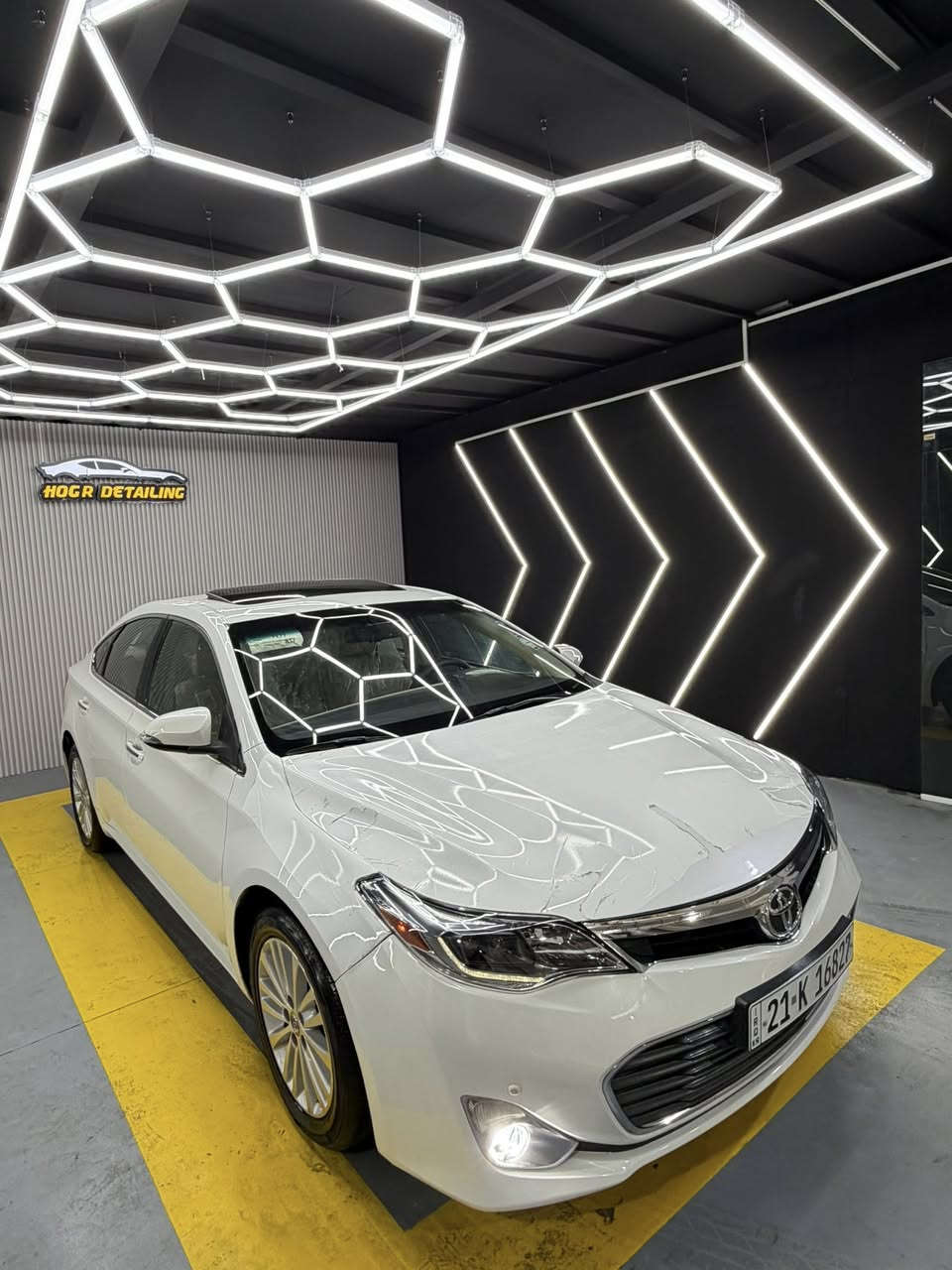 toyota Avalon .2013  _ limeted _خليجي
تويتا ئه ڤه لون موديل٢٠١٣ خليجي لميتد 
‎سياره كه مواصفاتي خليجيه 
سياره كه بي بوياخه زور جوانه كرانه وه ي نيه ته رزه ي نيه هه موو گياني به شه رت دوو پيدی ئاڕی هه يه 
گيرو مه كينه ي به شرت نه كراوته وه نەگۆراوە
‎صه و ت و بوخار و كرانه وه ي نيه به شه رت 
‎٤ تايه و ويلي بيلادي له سه ره 
‎سه نه وي هه موو شتيكيي تازيه 2030به شه رتي ته حويل و غرامه
سياره كه ١٥٥هه زار روشتوه 
شوێن /سليماني 
نرخ/ 209$ 
رقم/***********
