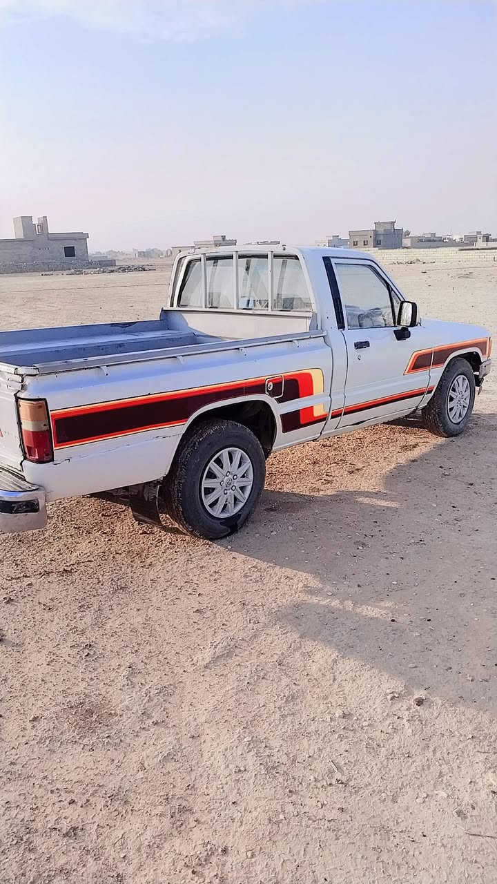 سلام عليكم بيكم 1988للبيع رقم صلاح الدين صبق عام جماليه 40$ومجال تخم تاير جديد باتري جديد سياره جاهزه ماعايزها شي تركب وتمشي ترايك للبصره***********المكان صلاح الدين ناحيه الحجاج
