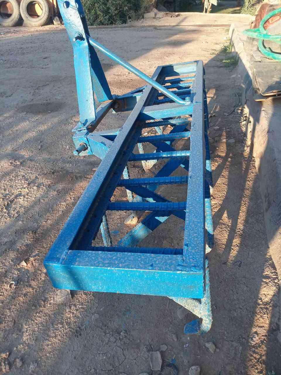 موجود كافه المعدات البيع فدان شرط الكراب جديد معدلان وديجر خرماشه حداديه  وام سبرنكات مكان ابو غريب ***********
