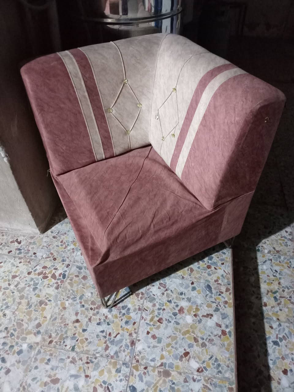 ديوان 9 مقاعد السعر 150
***********
***********
