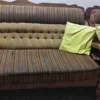 كنب صاج • ١٠ مقاعد • شارع فلسطين