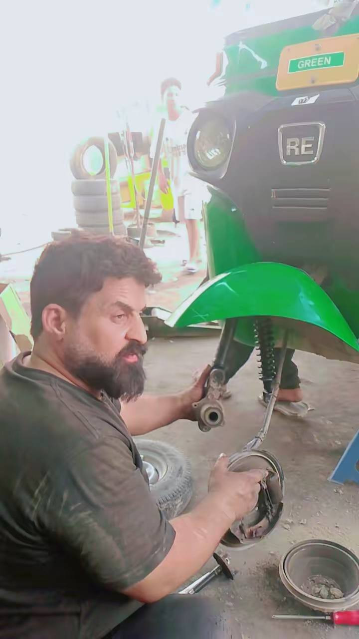 عدي قاسم فيتر كهربائى عام بيع جميع ادوات التكتك هاتف ***********موجود واتساب
