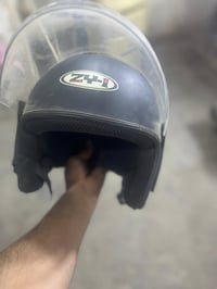 خوذة • مستعملة • نضيفة