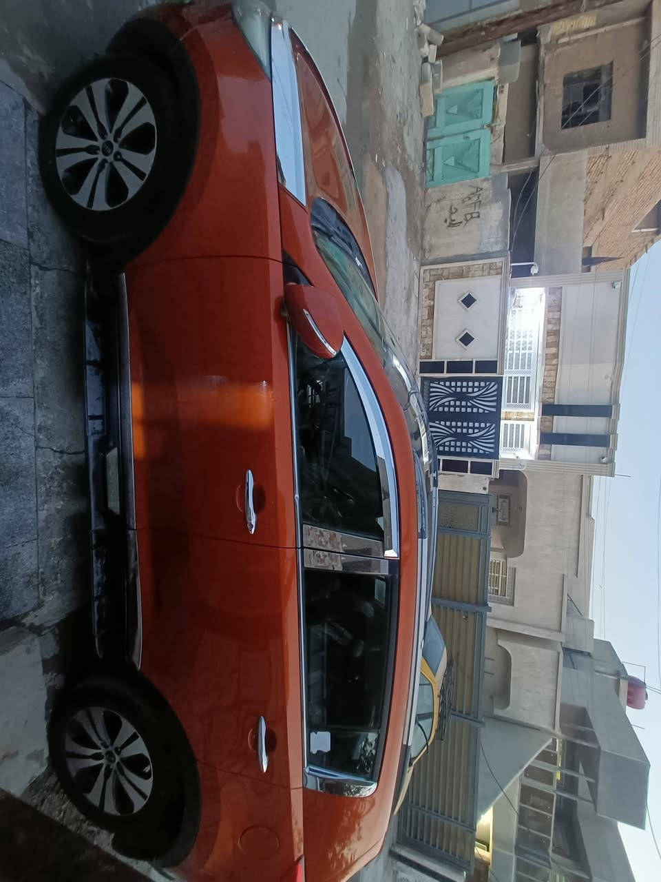 سبورتج موديل ٢٠١٢ خليجي بانوراما لون مشمشي رقم بغداد الانكليزي السياره باسمي رقمي ***********
