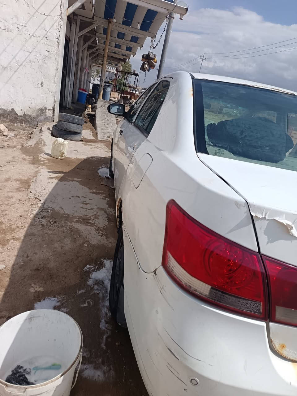 سلام عليكم للبيع بيوايدي 2013مكفوله من الضربه وصبغ مكينه وكير كورله حداديه تخم تاير رقم بغداد راعيه بغداد ما اندله سعر 18بي مجال للسفسار ***********
