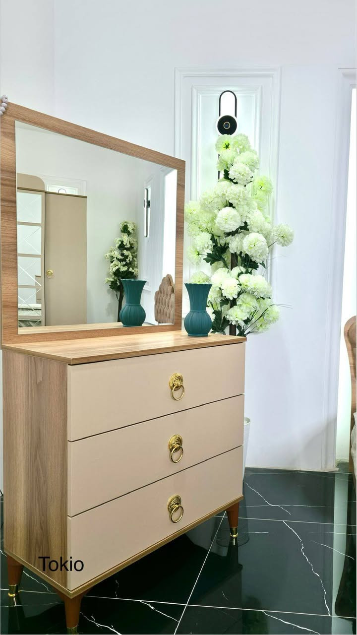 بعض القطع الفنية لاتحتاج الى وصف .😍.
فجمالها ودقة ابداعها يغني عن كل الكلام...,😍
 تركي  اصلي المنشأ بتصميم راقي يحقق كل ما تتمناه🥰
🌷كل هذا تجدوه لدينا🌷

#اثاث_عصري #اثاث_كلاسك #موديلات #فخمه 

✨ مــــجمع  السند يقدم لكم غرف نوم شبابي 

        

كل ما هوا جديد ومميز تجدونه  مجمع السند😍

العنوان تكريت شارع الزهور مقابل احمد العبيدي........

          لسنا الوحيدين لكننا الافضل 😍
الاستفسار اكثر يرجى مراسله الصفحه او الاتصال بالأرقام التاليه 
***********

***********
