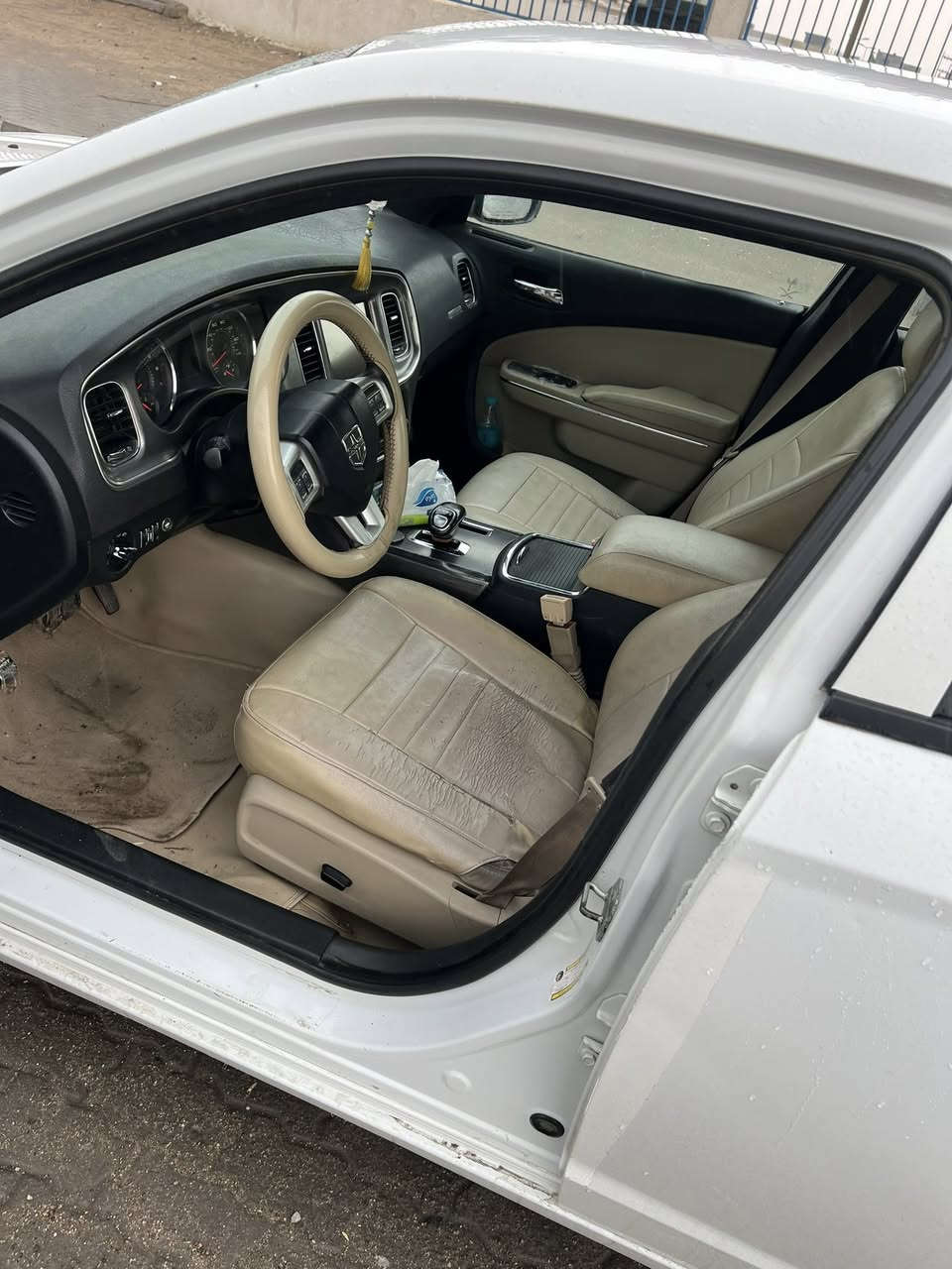 ‏تشارجر 2014 كندية سيارة جديدة ماشية 160 بصره باسم السعر 165 العنوان البصرة رقم الهاتف ***********
