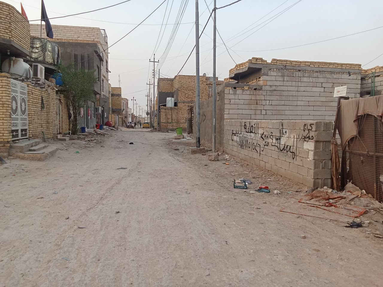 قطعه ارض للبيع موقعها شارع السفينه خلف جامعه الامام الصادق كافه الخدمات بسعر 65مليون
الاستفسار ‏‪0780 185 1526‬‏ #
***********
