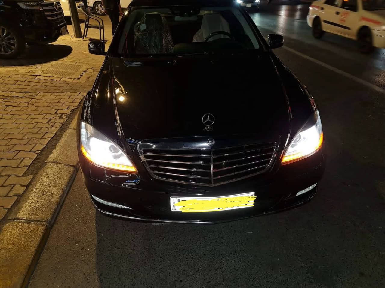 مارسيدس s350  موديل 2012 رقم دهوك تحويل مباشر
رادار امامي 

رادار جانبي 

حساس خلفي 

برده خلفيه

بيبان خلفي برده 

چوبلس 

وارد الماني 

كامره ليليه

هواي مواصفات بعد بيه  

سيارة جاهزه اي نقص ما بيه 

تبريد تدفئه 

كشنات تبريد تدفئه

توقف ذاتي 

بيبان شفط 

صندوق شفط 

دبل بانوراما 

سعر 275 

وبيه مجال بسيط 

الاتصال واتساب 

 ***********

عبدالله ال شمر
