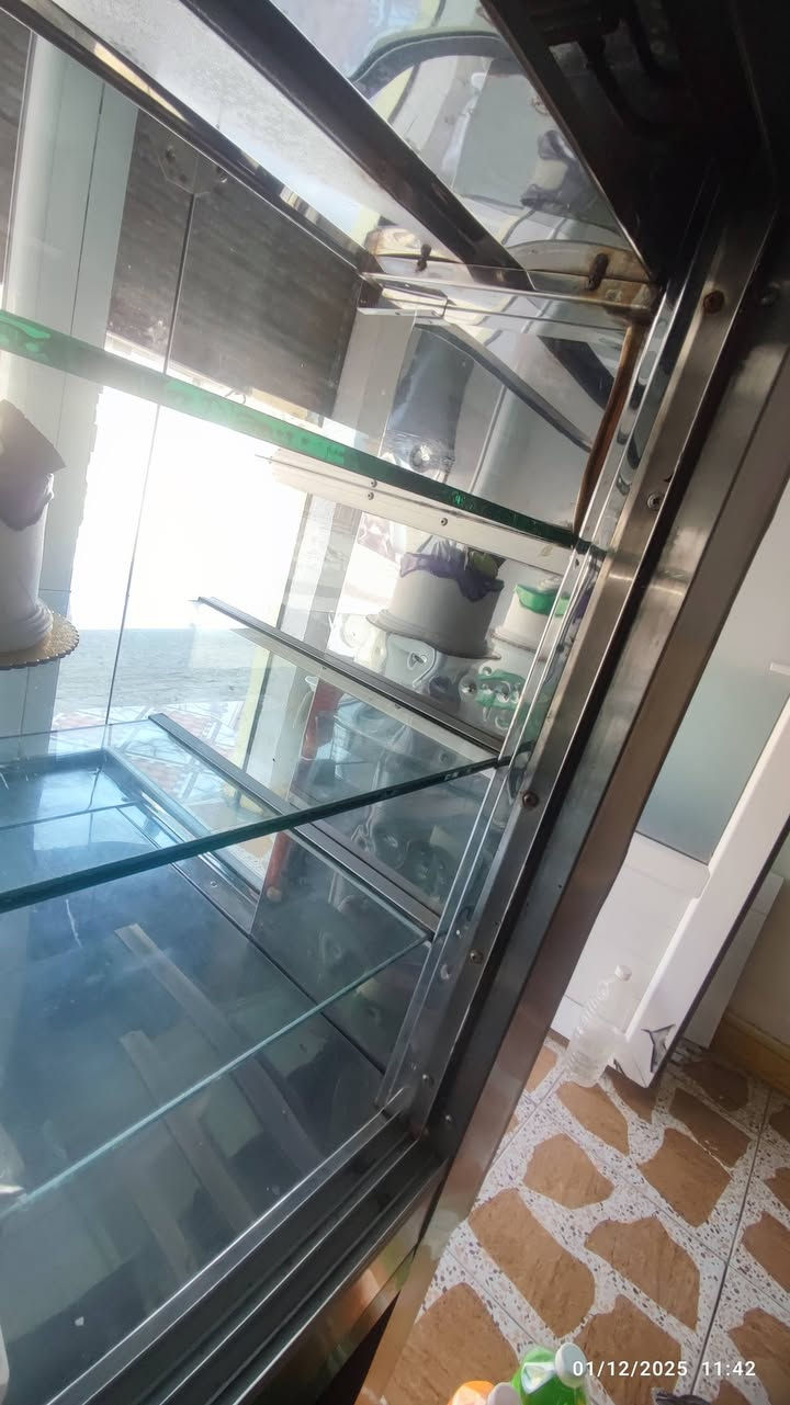 السلام عليكم
براد كيك للبيع
النوع تركي
طول 200 سم

عرض 80

3 طوابق جام

درجات التبريد 30 و 20 و10

و-10 و-20 و-30

شرط الشغل

تستقر على 2.5 امبير

شمعة داخلية
بي كسر بالطابق الاول الجام امبين بالصورو

السعر 650 الف او بي مجال
العنوان كركوك قرية باجوان
***********

او راسلني عالخاص
العنوان كركوك
