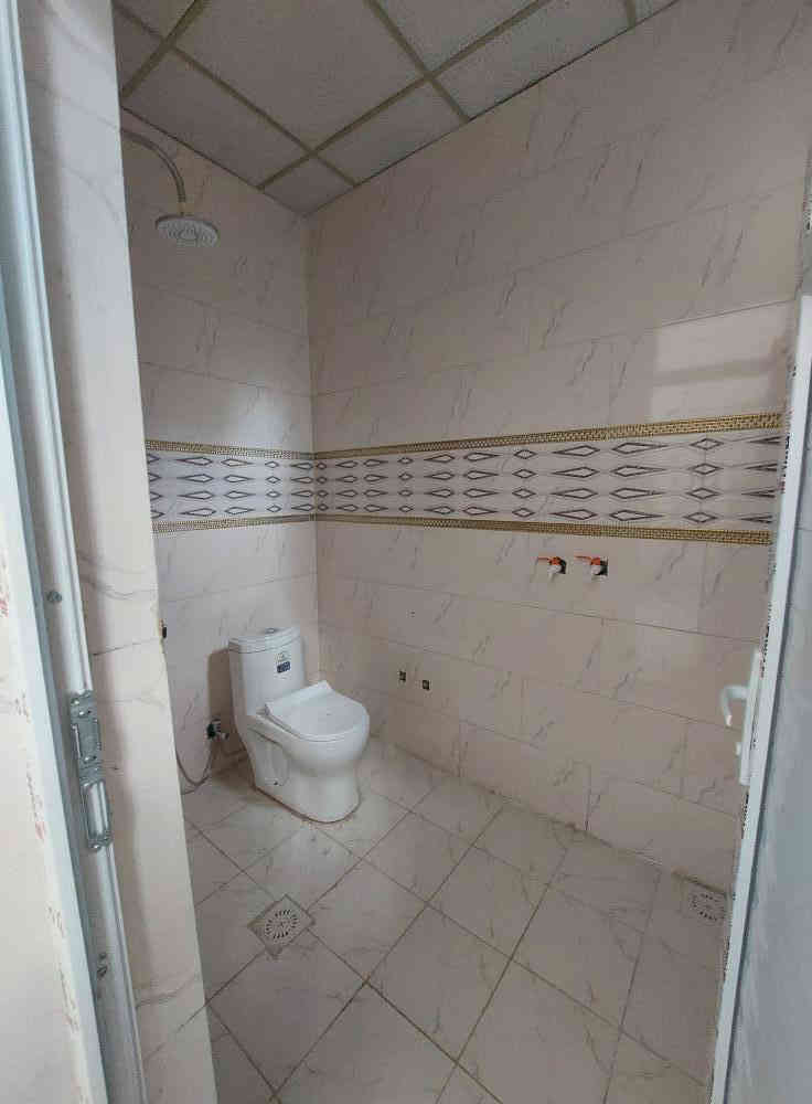 للبيع مشتمل في حي الجبيرية الثالثة
مساحة ١٢٥ متر
واجهة ٦ وربع نزال ٢٠
بناء جديد ٢٠٢٥ 
٣ غرف نوم حمامات فوك وجوه 
موقع جيد 
المشتمل مؤجر حاليآ ب٣٠٠ الف دينار
سند ٢٥ ابو الشعار بدون تحفظ 
السعر مناسب   ٦٩ مليون دينار 
 
☎️***********
