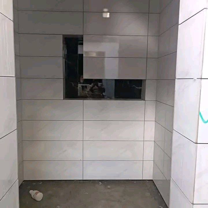 خلفة سيراميك متفرغ عمل جداري ارضي بورسلين بايات مرمر كاشي جميع انواع السيراميك ع اليومية وع المتر شغل باليرضي الله ستلام مهندس تواصل ***********
