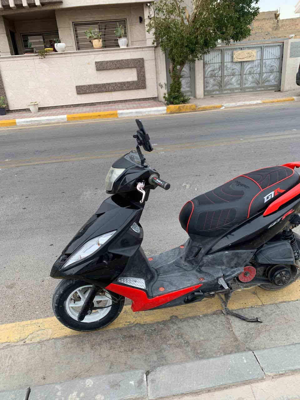 دراسه جيتي ار سعر مليون و١٠٠ رمبه حلوه كلش مرتبه 
كلجات رياضيه 

***********
مكان حريه
