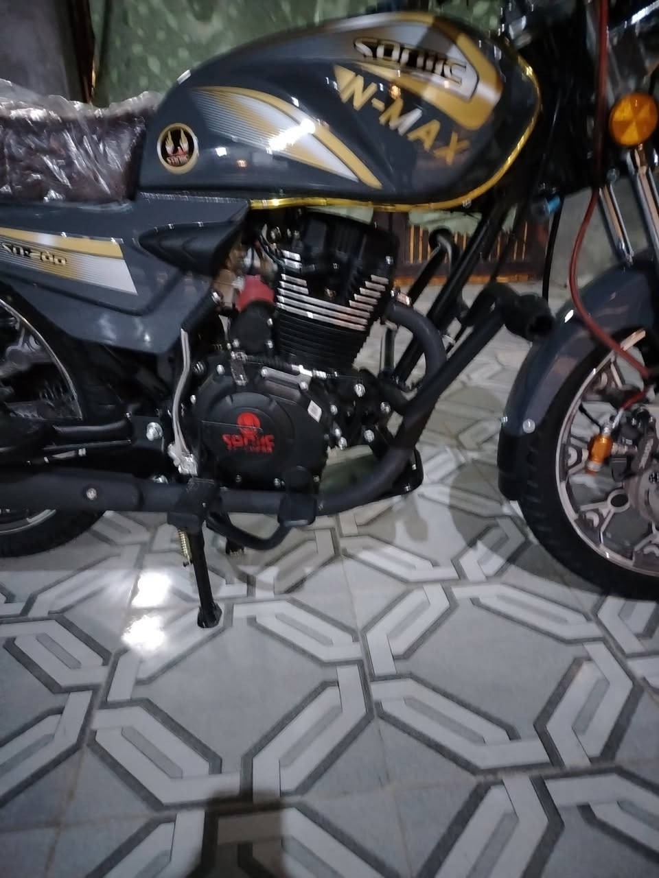 السلام عليكم دراجه شبه دائما لبيت ابيخه ويدلل دراجه ما ماشيه وياه يجي ست بصمات  الدراجه اوراق كامله هلا بيك ويدلل مكاني نادر مقابيل بانزين خانه مال عرفان السعر 1,50 وبيها مجال الشرائح خلي رقمه يخابرني؛؛ ***********
