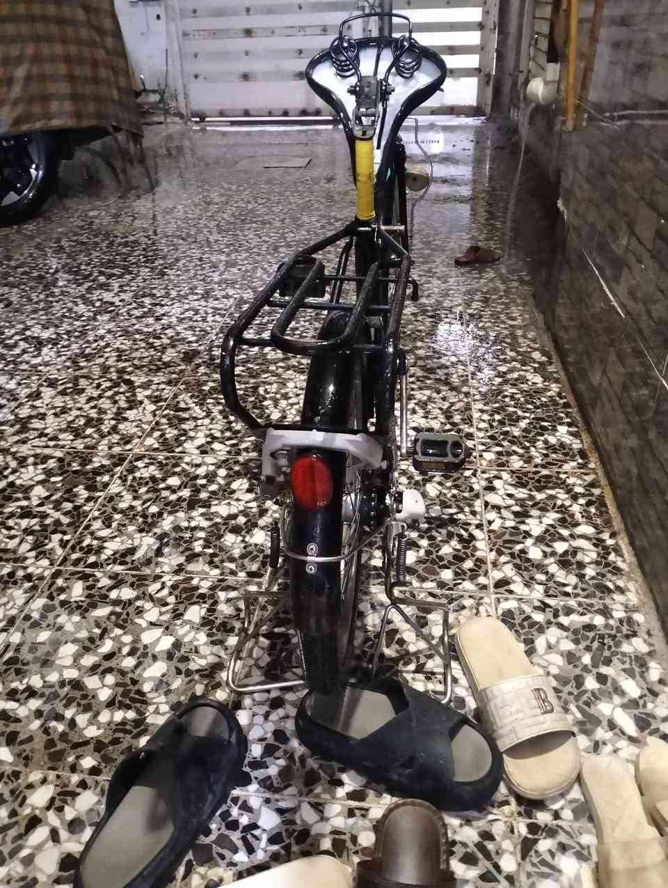 السلام عليكم بايسكل تكسي حجم 24 گير ياباني السعر 95 وبي مجال بغداد المشتل رقم الهاتف ***********
