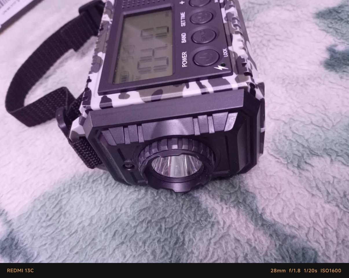 راديو تخييم FM.AM.Sw
لايت دبل شحن طاقه شمسيه وهندر يدوي وبطاريات ريمونت عدد٣ سحب قوي نهايته ٤٥ قفل يوجد توصيل تواصل خاص


**إذا كنت صاحب هذا الإعلان وتريد حذفه لأي سبب، رجاءا أرسل رسالة إلى الدعم الفني**