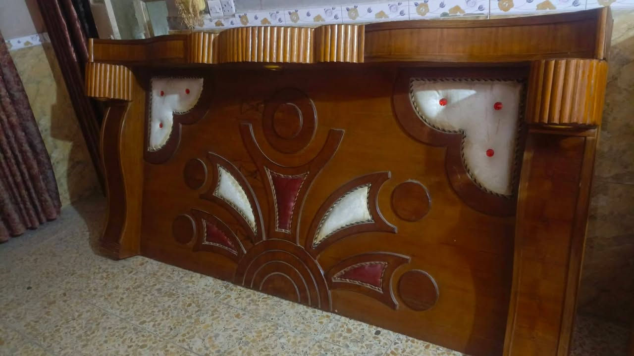 السلام عليكم   عدي غرف ه جربايه ملحق كامله ميز تواليد مرايه 
سعر 250 وبيه مجال


**إذا كنت صاحب هذا الإعلان وتريد حذفه لأي سبب، رجاءا أرسل رسالة إلى الدعم الفني**