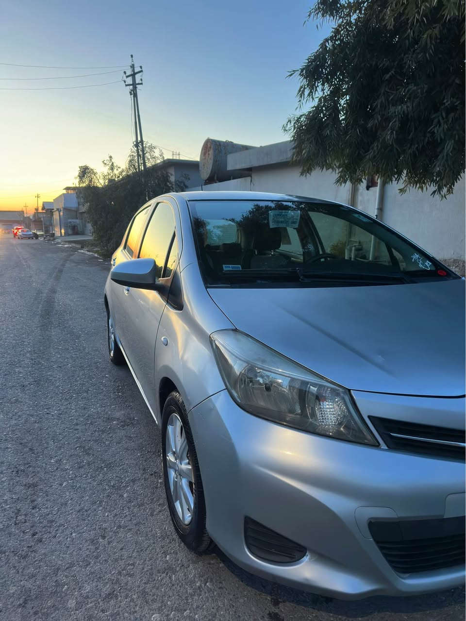 تويوتا يارس 
موديل : ٢٠١٤
تەنها چاملخی پشتەوە لای سایەق  بۆیاخە
سەیارەکە بێ مەسروفە گێڕ و مەکینە و تەبریدی بەشەرتە  
کەمێک کاڵ بوونەوەی لە سەقف هەیە 
نرخ ۹٤ وەرەقە 
ژمارە مۆبایل ☎️***********
عربي
تويوتا يارس 
موديل ٢٠١٤
فقط جملخ خلفي طرف سايق صبغ
سياره جاهز كير محرك و تبريد كله بشرط
سعر ٩٥ ورقة
رقم تلفون ☎️ *********** أربيل, العراق
