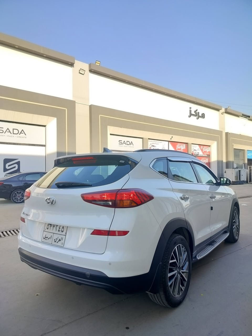 للبيع
اراوس بسيارة اقل واخذ فرق 
سعر 210$
هيونداي توسان موديل 2019 وارد كوري 
ماشيه 100 كيلو متر حقيقي
سبير السياره مانازل وضع شركه 
محرك 4 سلندر حجم 2000 دوش مامفتوح بشرط
كير أوتوماتيك شرط المحرك والكير 
رقم اربيل ألماني سنويه منتهيه پأسمي شرط التحويل 
🚫 مكفوله كفاله عامه حتى الشخط كلين تايتل بدون ضرر بشرط 
سياره نظيفة جداً بدون صبغ بدون تعديل بارد 
مواصفات فول الفول 
بانوراما 
بصمه تشغيل 
بصمه ابواب 
قطعتين تبريد 
كشنات جلد 
اشاير بل مري 
مري شفط 
يدات نيكل
ويل مكسيكي 
لايت عدسه 
هاندبريك بلرجل 
بعد بيها هواي مواصفات 
سياره جديده وجاهزة من كلشي شرط دينار ما تصرف عليها 
موصل الايسر 
***********
***********
ملاحظة الرقم الاسيا بيه واتساب 🟩
