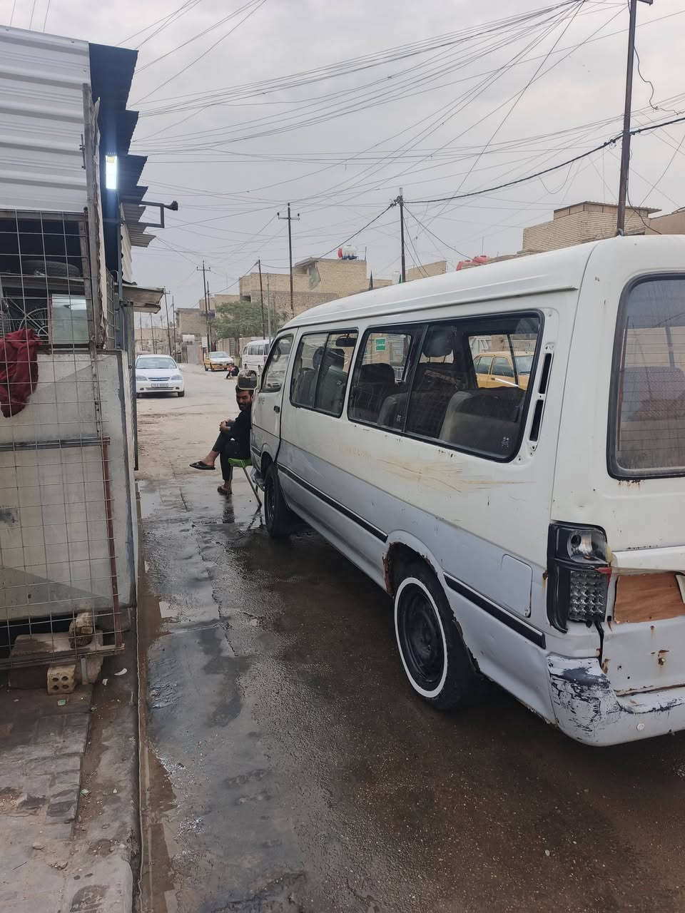 السلام عليكم فتون كوم حديد موديل ٢٠١١ مكينه كير اكسل كفاله صدر نضيف سياره جاهزه السعر (٢٣) وبيهه مجال
المكان العبيدي حي السفير 
*********** هذا رقم راعي سياره لحد يدز خاص
