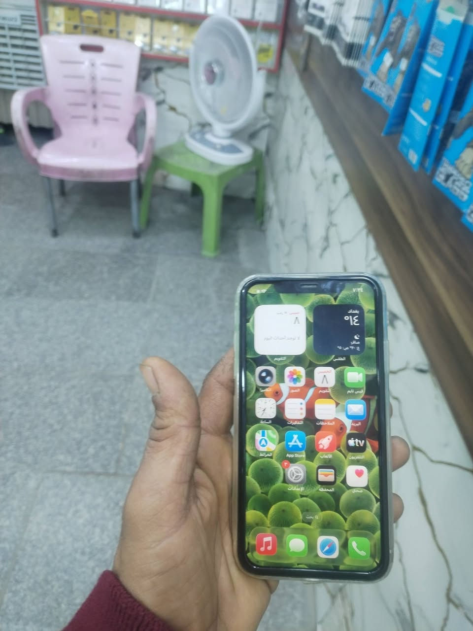 ١١ عادي مبدل شاشه كلش حلوه بطاريه اصليه ٧٦ ذاكره ٦٤ السعر ١٨٠ رقم ***********
