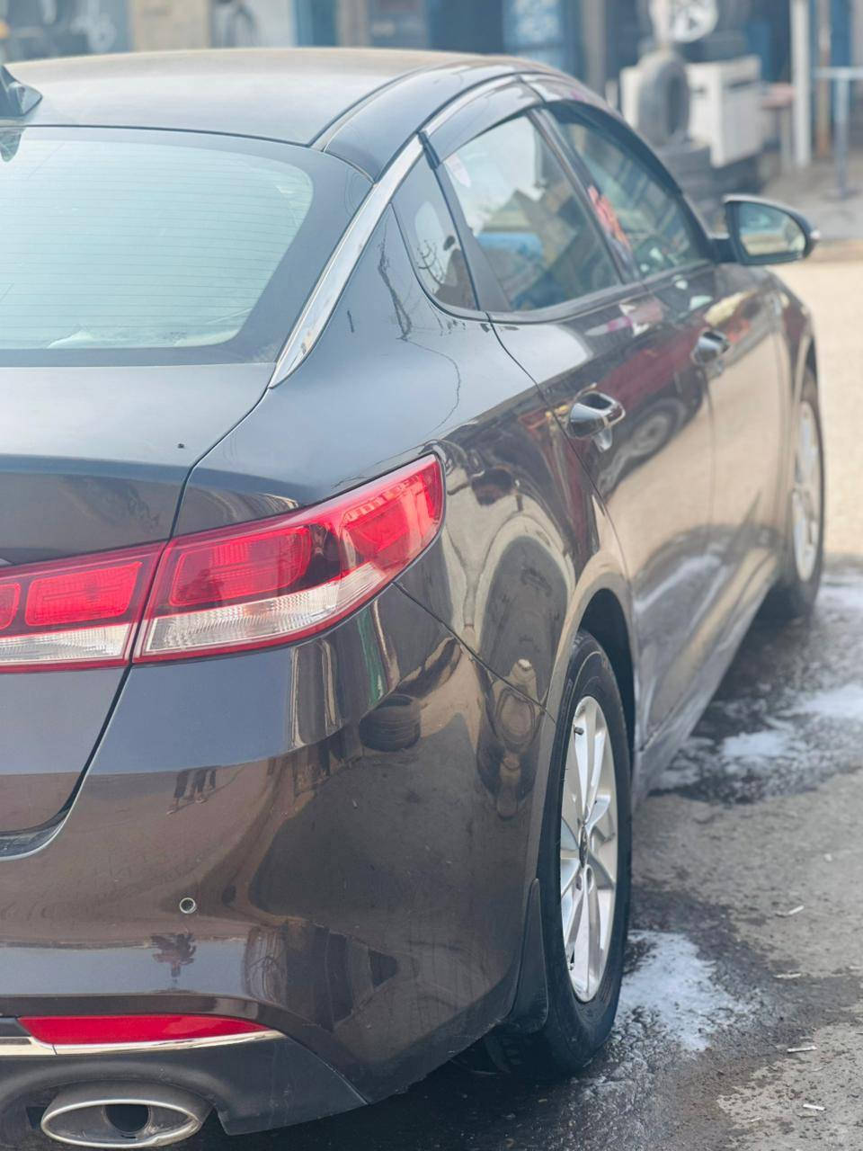 سلام عليكم ورحمة وبركاته وبتيما خليجي 17 البيع سياره جديده  رقم بصره نكليزي ما تواجد عل فيس  بس عرقم نتصال ***********
