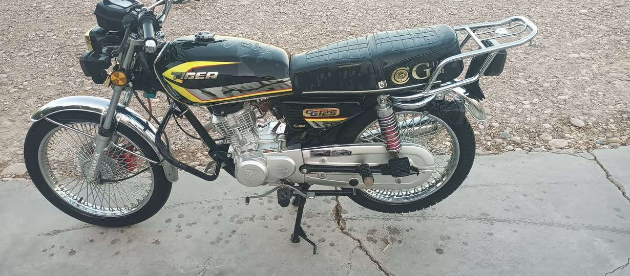 سلام عليكم 👋
دراجه🏍️ تايكر للبيع موديل 24 شكل 25 

دراجه كفاله عامه💙 

السعر (650) وبيها مجال قليل حك الجيه 

العنوان ديالى /قضاء مندلي 

***********
