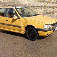 سياره بيجو اللبيع  موديل 2015ا بس ضربه كدامك بل صفه  وبه خيط تبخير هاذ...