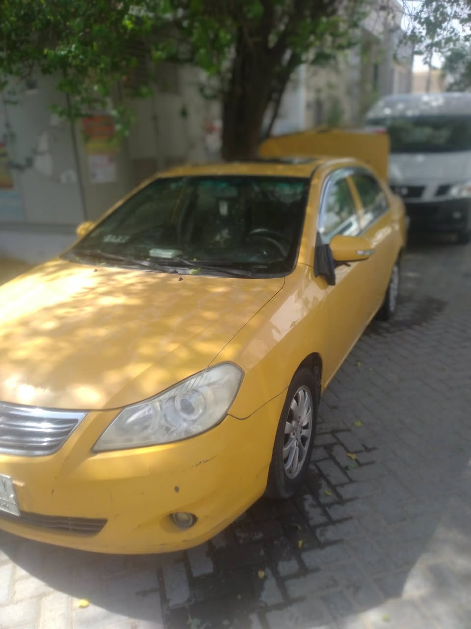 BYD 2013 كير عادي باسمي بغداد بيها منضومة غاز جاهزه تبريد ثلج السعر
٤٨ بيها مجال بسيط 
بغداد البلديات ***********
