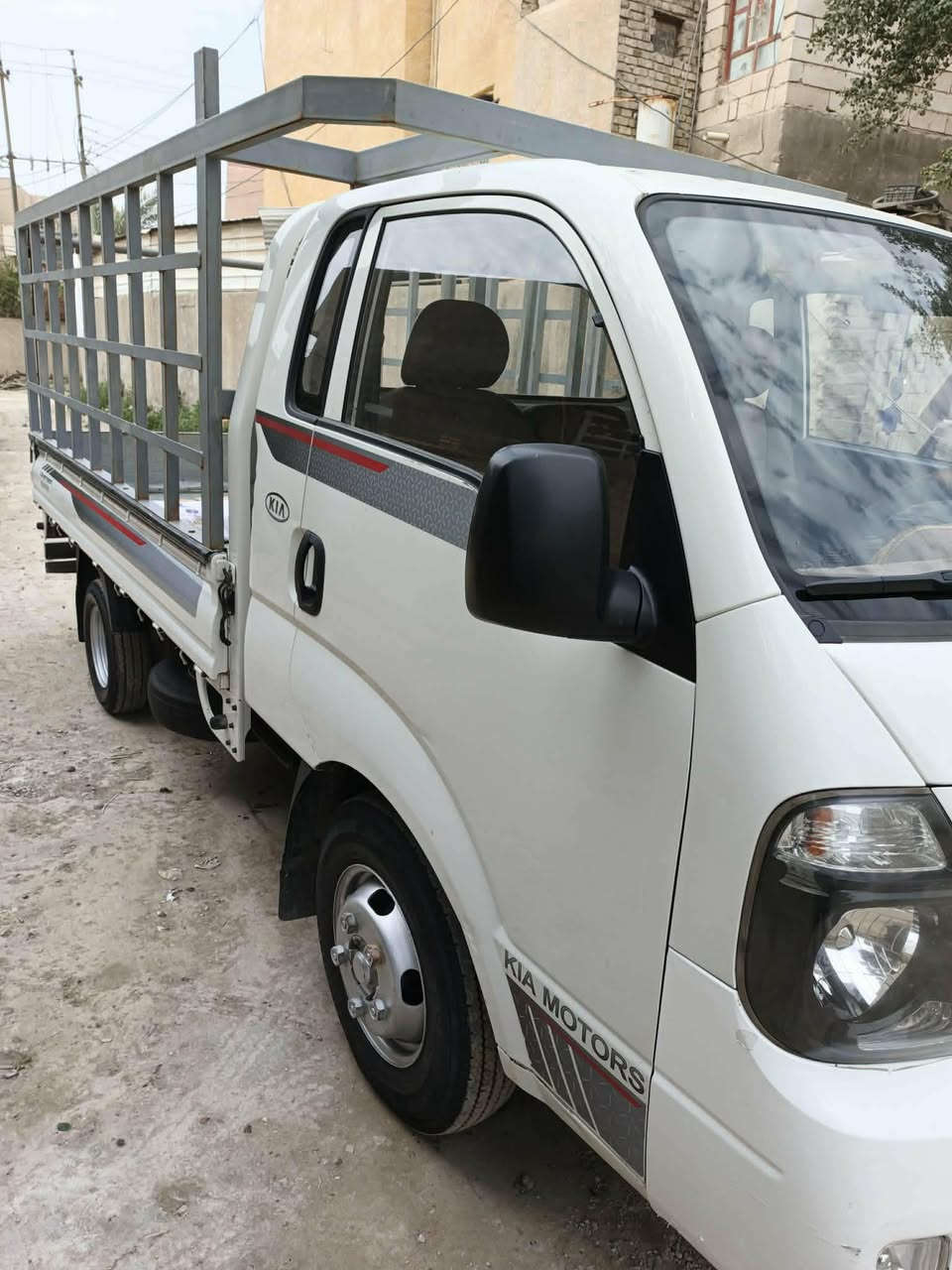 السلام عليكم سياره للبيع كيا فحل موديل 2018 كفاله عامه كير محرك خير من الله السياره رقمها بابل انكليزي سنويه ل 29  تحويل ثاني يوم السياره باسمي ومكانها حله مركز مدينه للستفسال 
تواصل فقط على هذه الرقم👇
***********
