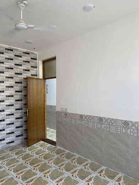 السلام عليكم
للبيع او مراوس
مشتمل
. 100 متر.
طابو زراعي قرار 25
 الكوت الجديده..
نزله بيت حايف.
يبعد عن. الصب. تقريبآ 15 متر.
 وقريب ع شارع بغداد.
يتكون الطابق الأرضي من......... ستقبال+هول+مطبخ+غرفه+حمام.

طابق الثاني. غرفه+هول+حمام+

وسطحين شتايكر. وبيتونه.

 بناء جديد
السعر ٧٥ وبي مجال

#مكتب #عقارات #جعفرالگشاوي لبيع وشراء الدور والأراضي
والعقارات التجاريه
والدوانم الزراعيه
الملك صرف + الزراعي+
للأعلان عن عقارك التواصل عبر الخاص او الأتصال
على الأرقام التاليه
للأستفسار
ابو مهند الگشاوي ***********
وولده
جعفر الگشاوي ***********
